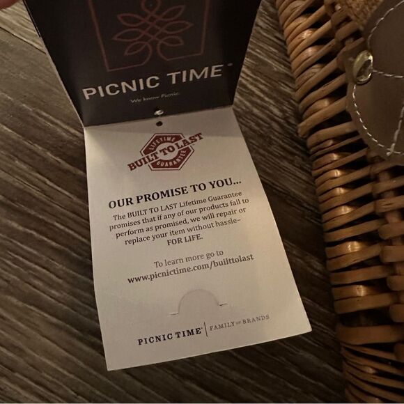 Corsica Wine & Cheese Picnic Basket - Picture 7 of 10